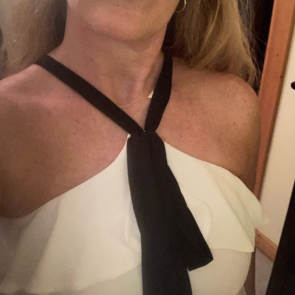 LOFT cream w black tie halter blouse sz Sp